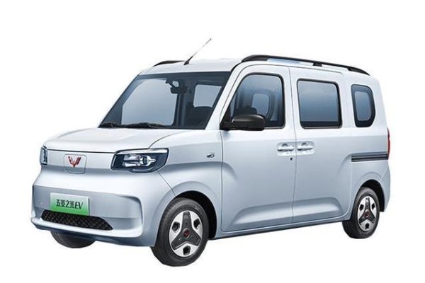 雅休配资 五菱新车305公里续航碾压老款，双侧滑门好用爆，7月23日能火吗？