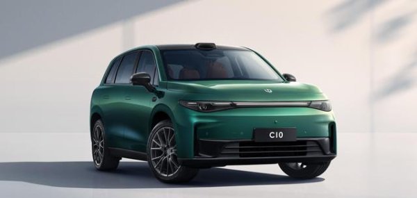 恒正网 零跑C10：15万级中型SUV，超值奶爸车，可油可电更省钱